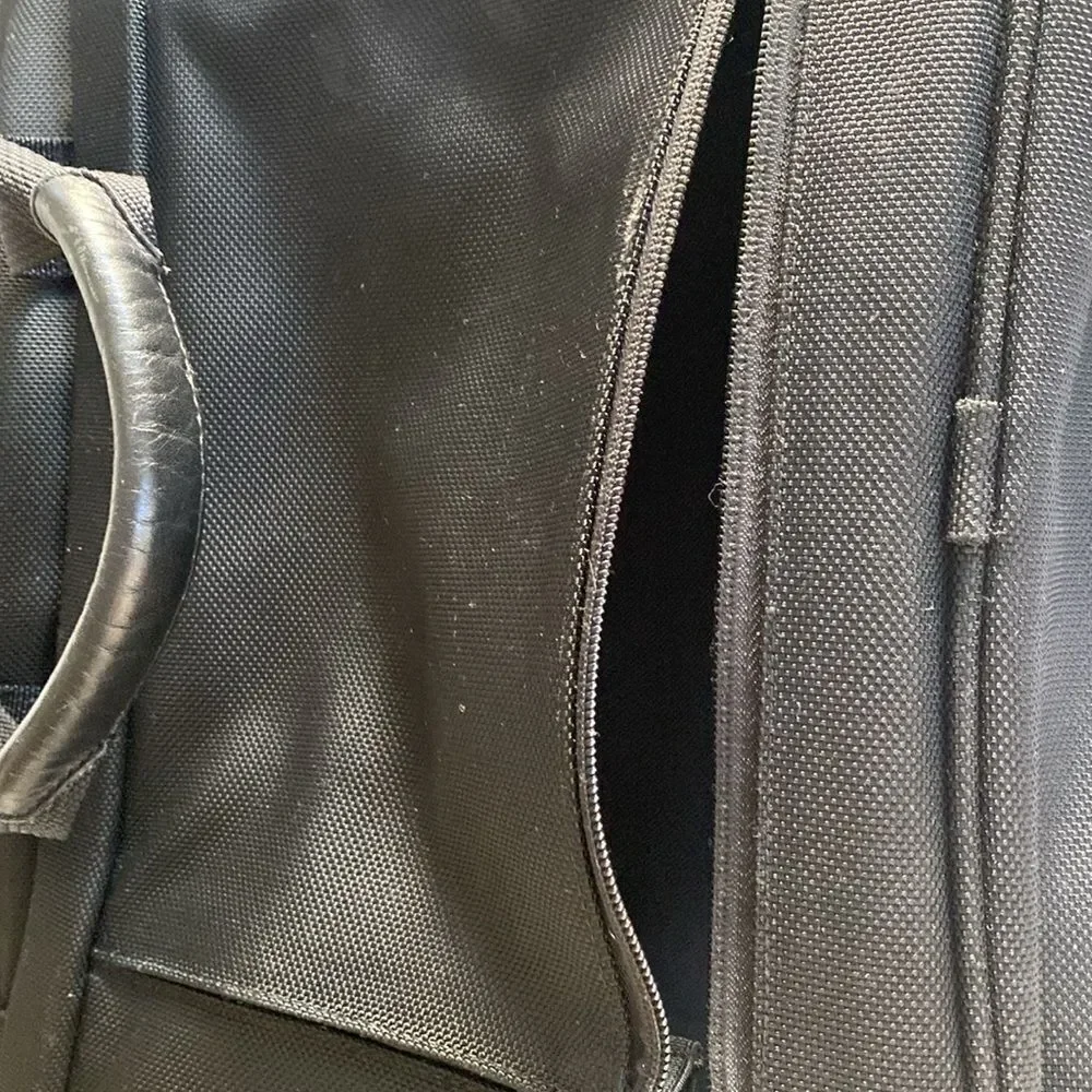 BRIGGS & RILEY Travelware Black Nylon Briefcase with Removable Shoulder Strap